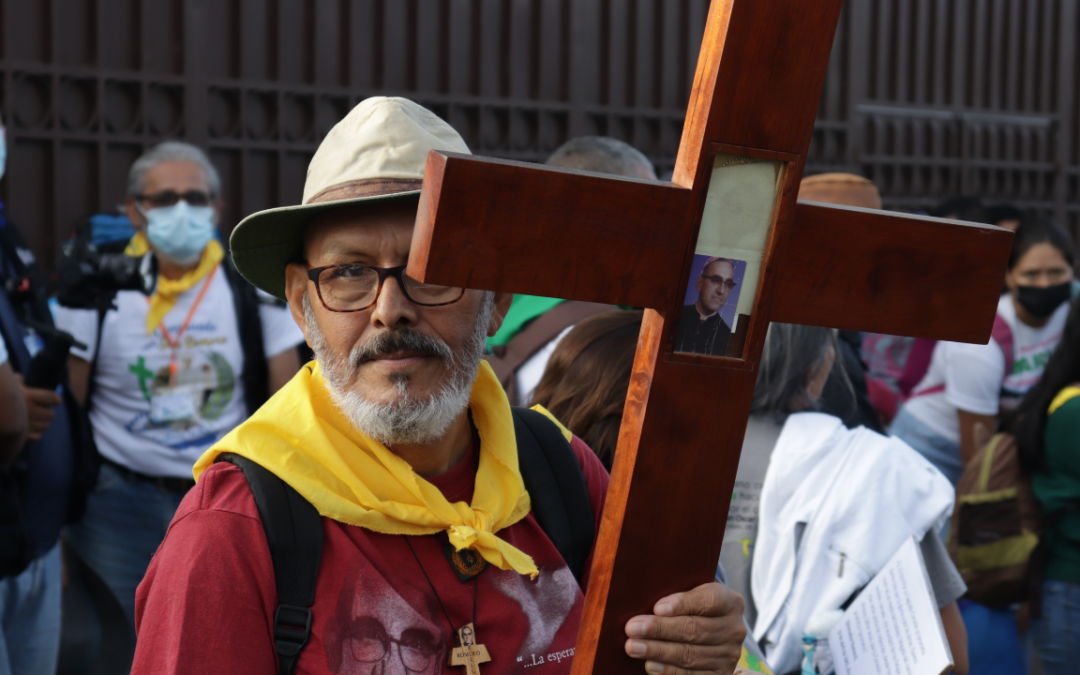 PRIMACÍA DE DIOS Y DE CRISTO- XXIII DOMINGO DEL T.O (C)