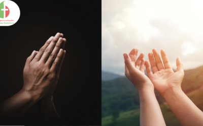 ¿Qué hacemos con las manos en el Padre Nuestro?: Entre la norma y la caridad